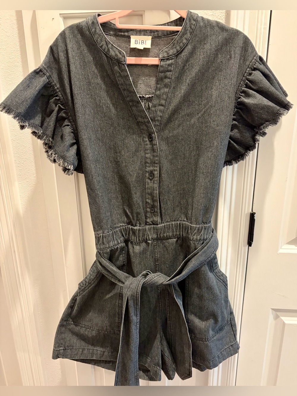 EUC! BiBi Washed Black Denim Ruffle Sleeves Romper- Women’s Size Small